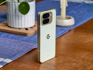 thumbnail - Pixel Fold