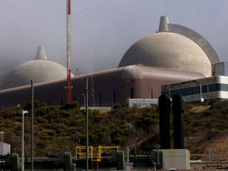 thumbnail - AI, Nuclear