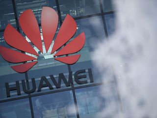 thumbnail - Tech Trade War