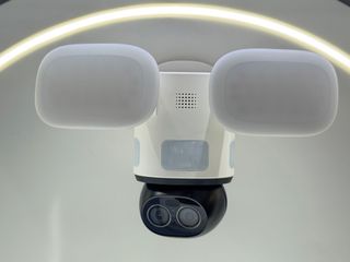 thumbnail - Reolink TrackFlex